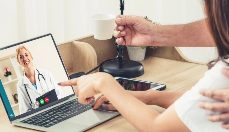Gyors, kényelmes és hatékony megoldásra van szükség? – Online bőrgyógyászat!